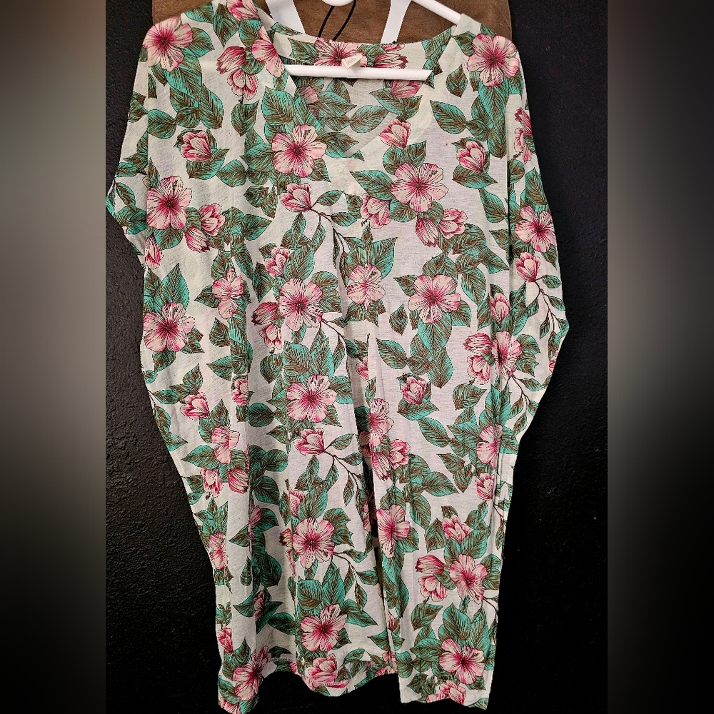 H&M floral dress or cover up! - Picture 2 of 4